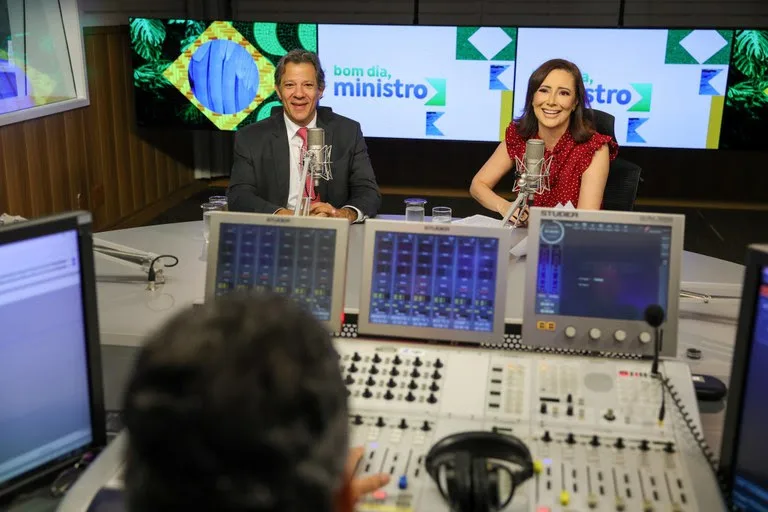 O ministro Fernando Haddad durante a conversa com radialistas de várias regiões do país no Bom Dia, Ministro. Foto: Fabio Rodrigues-Pozzebom/ Agência Brasil