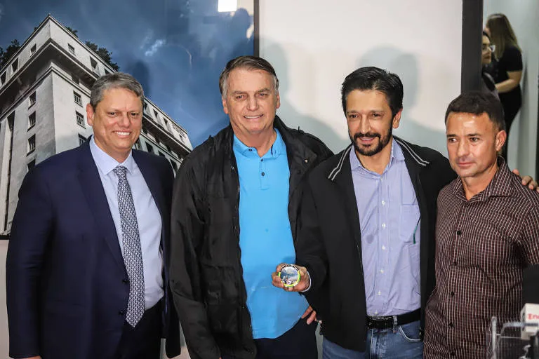 Tarcísio de Freitas, governador de SP, Jair Bolsonaro, Ricardo Nunes, prefeito da capital, e Mello Araújo, candidato a vice. Foto: reprodução