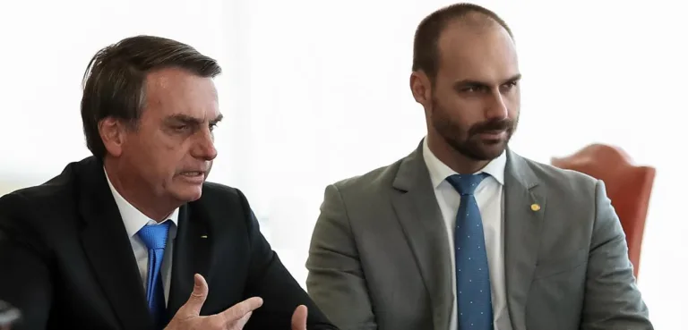 Jair e Eduardo Bolsonaro