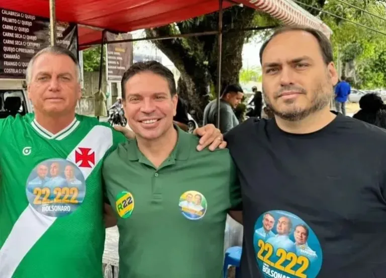 Bolsonaro Ramagem e Carlos