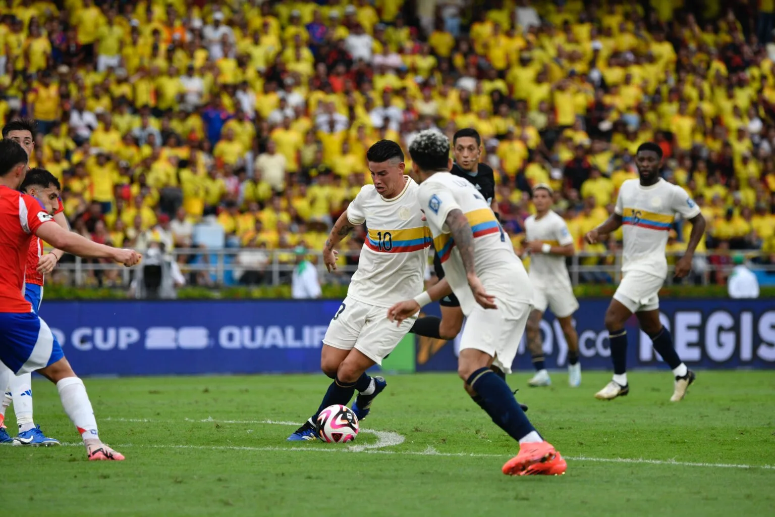 Colômbia vence Chile por 4 a 0 nas Eliminatórias da Copa do Mundo 2026