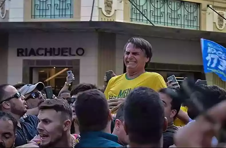 O ex-presidente Jair Bolsonaro sofreu facada em Juiz de Fora (MG) durante a campanha eleitoral de 2018. Foto: Raysa Leite/AFP