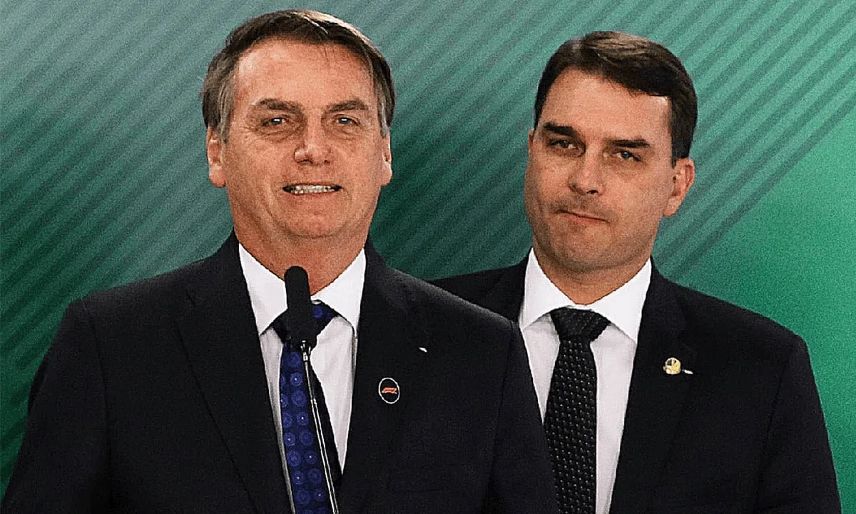 Jair e Flávio Bolsonaro