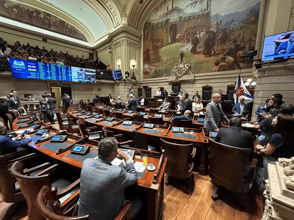 Vereadores aprovam ampliação de contratos temporários no Rio em 1ª turno de votação