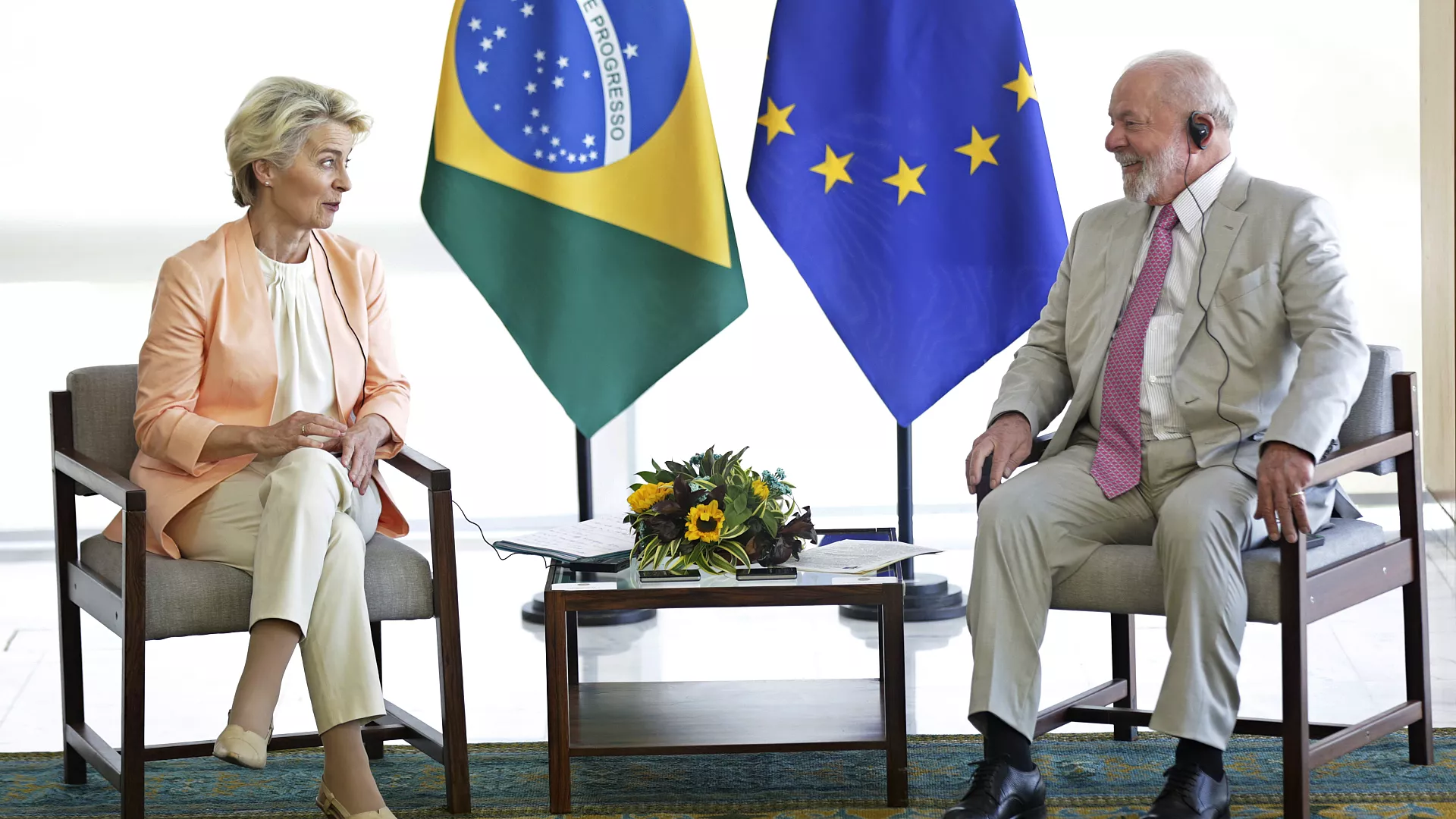 Ursula von der Leyen, presidente da Comissão Europeia e o presidente Lula. Reprodução