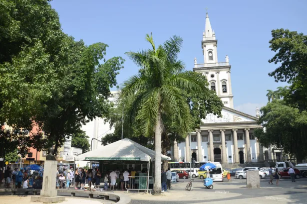 Mãos dadas contra a fome neste Natal - Ação da campanha Natal Sem Fome de 2024 será no Largo do Machado