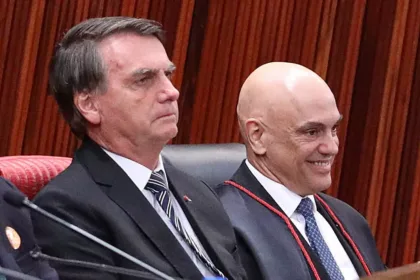 O ex-presidente Jair Bolsonaro e o ministro do Supremo Tribunal Federal (STF) Alexandre de Moraes. Foto: Antonio Augusto/Secom/TSE