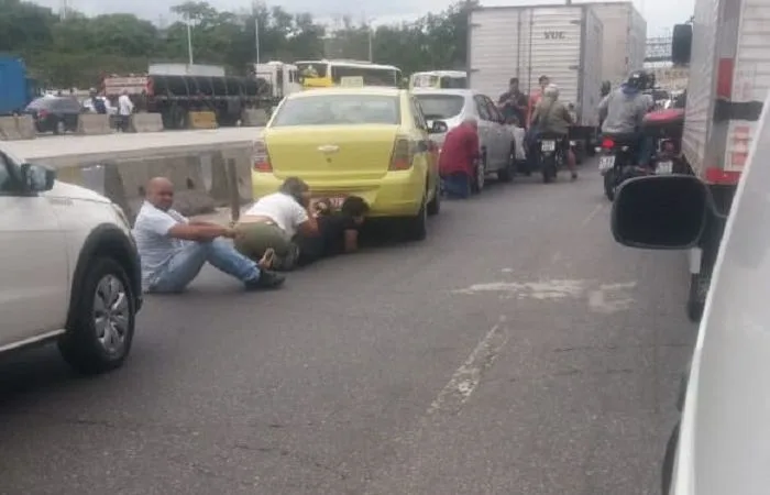 Moradores relatam abandono e insegurança constante na Avenida Brasil.