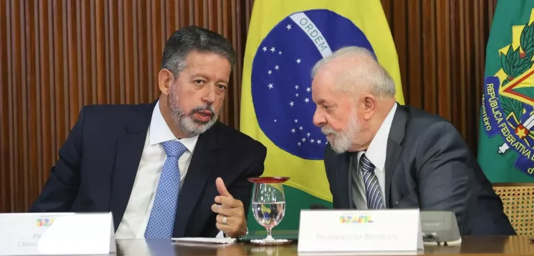 Arthur Lira e Lula (Foto: Marina Ramos/Câmara dos Deputados)