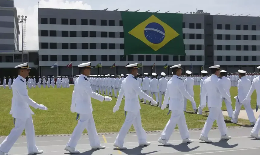 Oficiais da Marinha – Agência Brasil