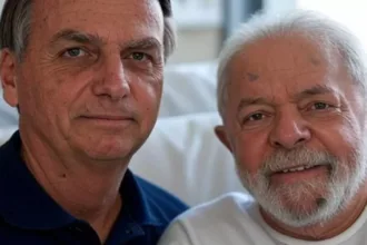 Montagem de Jair Bolsonaro (PL) ao lado do presidente Lula (PT) no hospital. Foto: reprodução