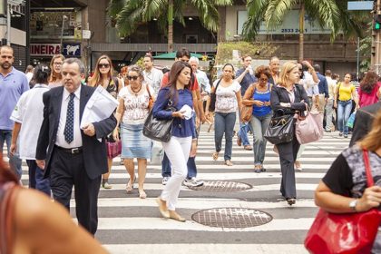 População ocupada média em 2024 foi recorde na série histórica, com 103,3 milhões de pessoas, resultado 2,6% acima de 2023