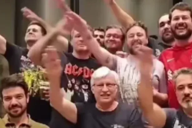 Cena do vídeo que mostra homens realizando saudação nazista em Catanduva