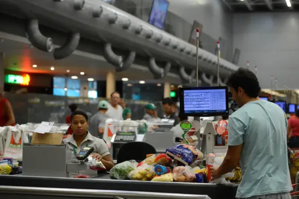 Custo da cesta básica desacelera na cidade do Rio e apresenta leve alta de 0,28%