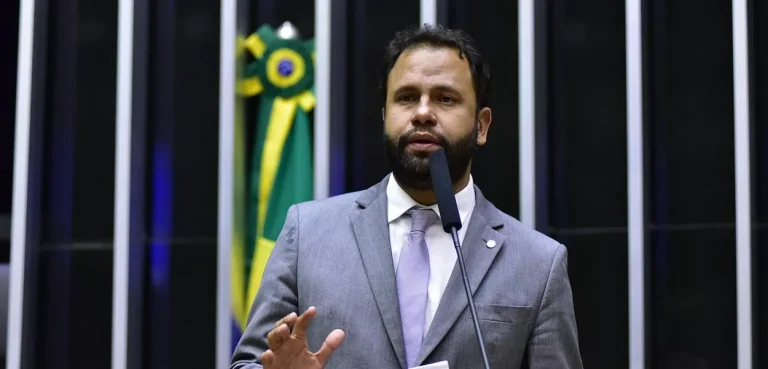 Pastor Henrique Vieira - Foto: Zeca Ribeiro - Câmara dos Deputados