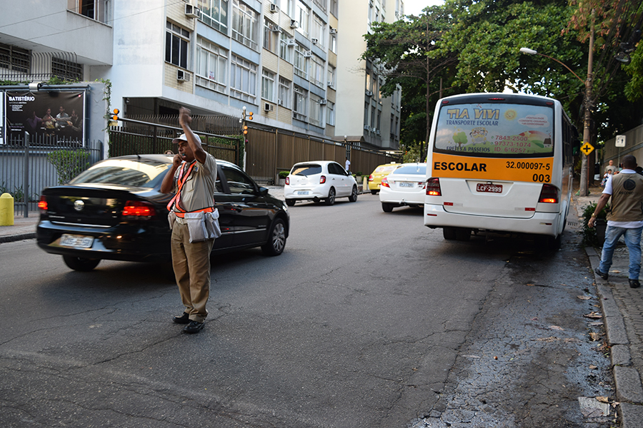 Arrecadação com multas de trânsito no Rio supera R$ 306 mi em 2024, um crescimento de 35% em relação a 2023. Veja os dados