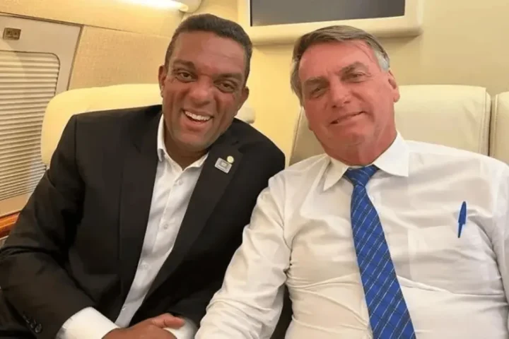 Otoni de Paula e o ex-presidente Jair Bolsonaro - Foto: Reprodução | Redes Sociais