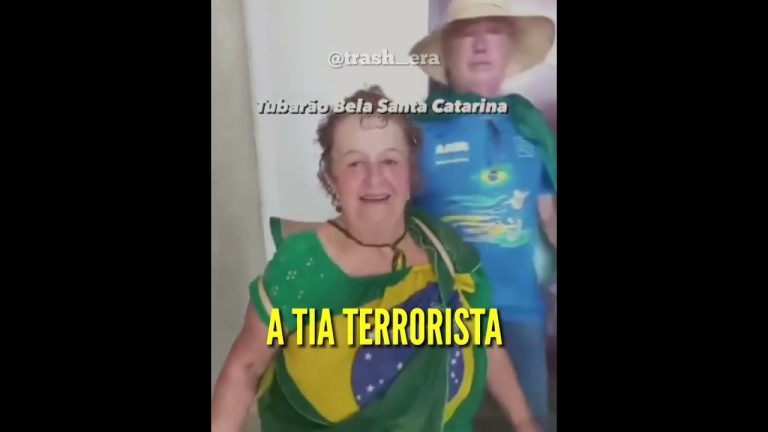 Marchinha "Tia Terrorista" viraliza nas redes e pode ser o hit do Carnaval 2025. Música critica atos de 8 de janeiro e reflete anseio contra anistia.