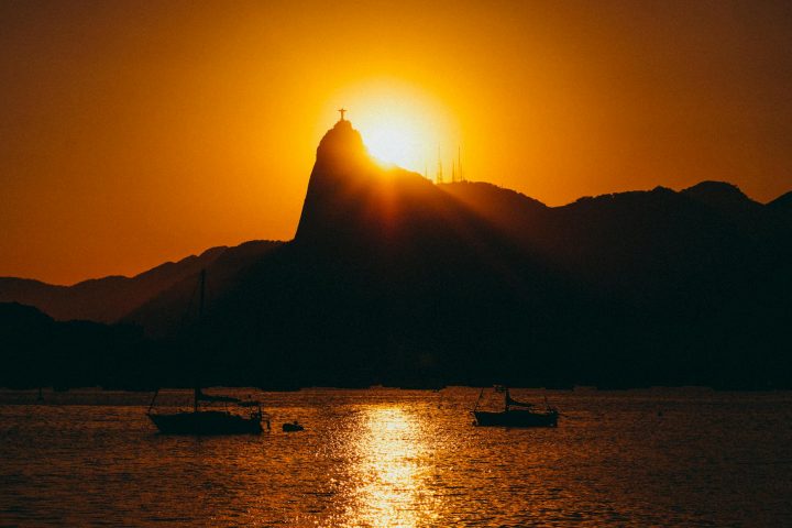 Onda de calor intensa provoca recordes de temperatura no Rio; Niterói atinge 42,2°C.