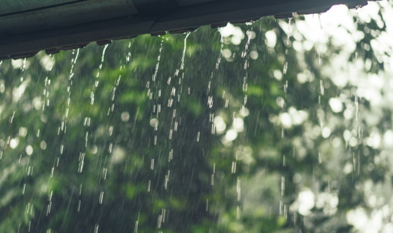 Como se proteger nos dias de chuva intensa e trovoadas?