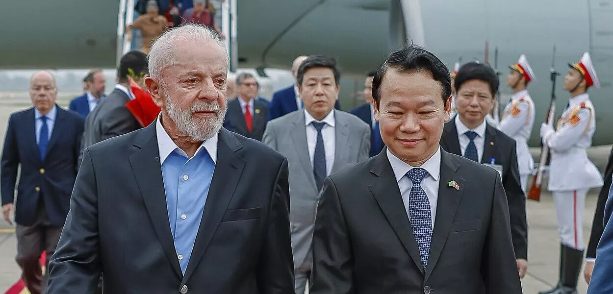 Lula durante chegada a Hanói, Vietnã (Foto: Ricardo Stuckert/PR)