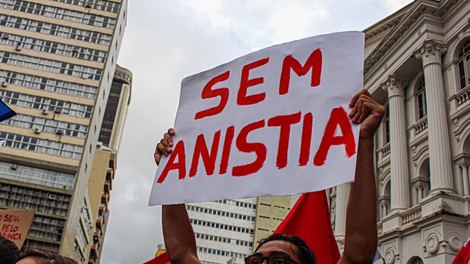 #SemAnistia: PT convoca atos contra anistia e por prisão de Bolsonaro