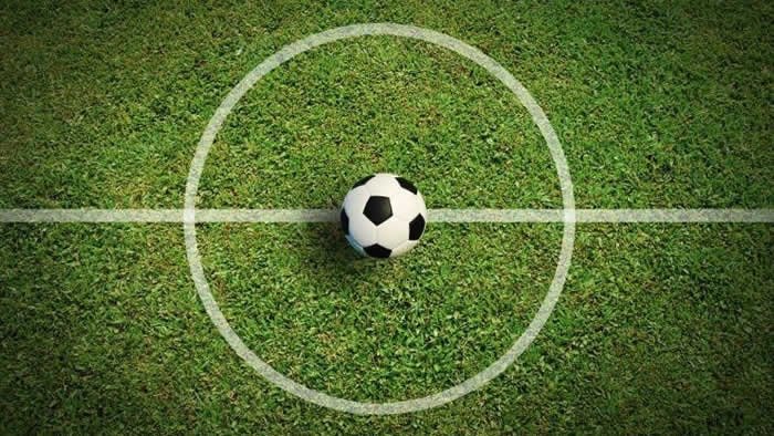 O entusiasmo pelo futebol não se limita aos estádios ou às transmissões televisivas.