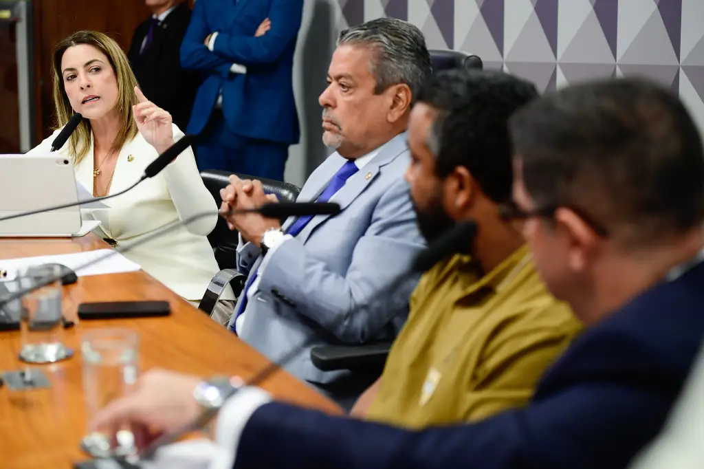 Soraya Thronicke deu voz de prisão a representante da Peach Blossom River Technology na CPI das Bets, nesta terça (29). Foto: Saulo Cruz/Agência Senado