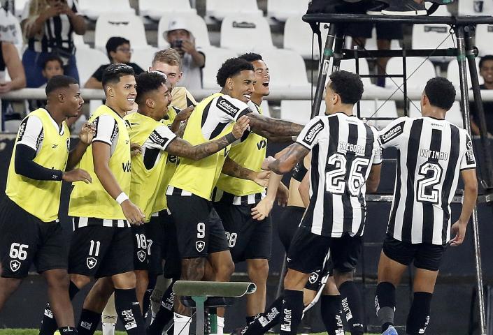 Botafogo vence o Fluminense por 2 a 0, no Nilton Santos. (Crédito: Úrsula Nery/FERJ)