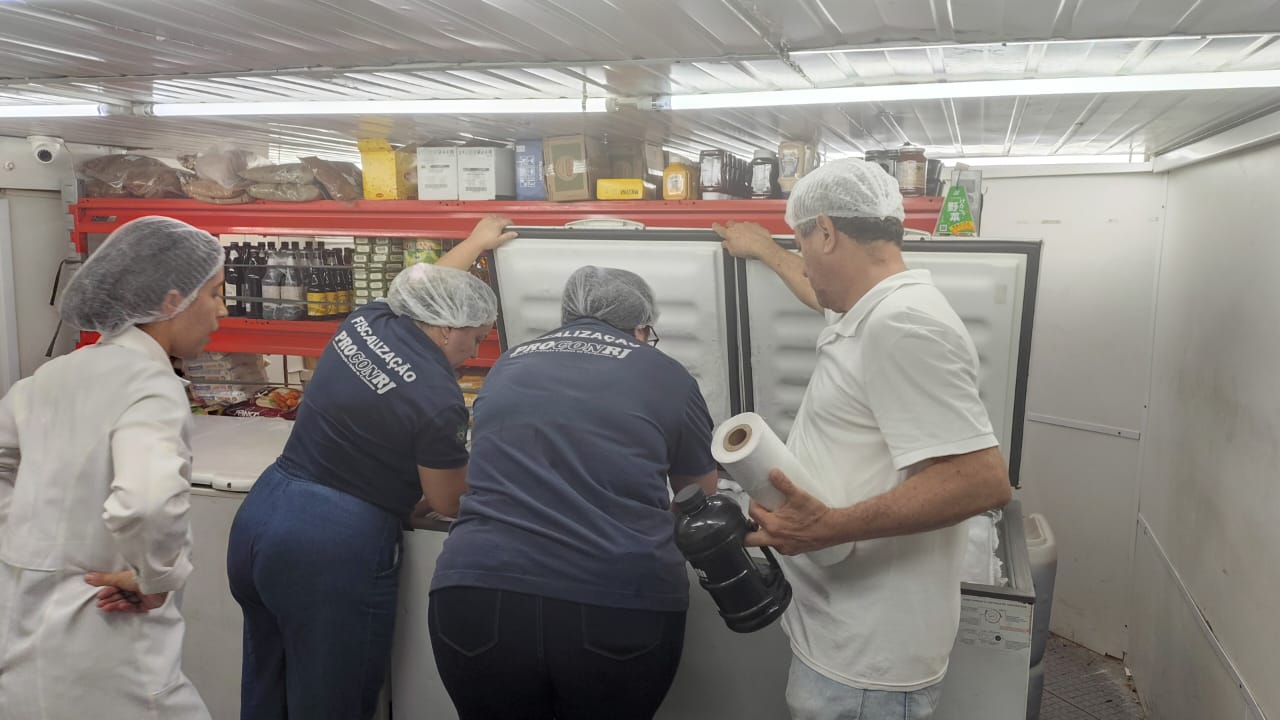 Quatro restaurantes são autuados em Copacabana
