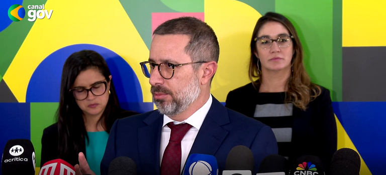 A partir de agora, nenhum aposentado terá descontos associativos na folha de pagamento, afirmou Vinícius de Carvalho, ministro da CGU