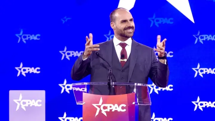 Eduardo Bolsonaro em evento conservador nos EUA. Foto: reprodução