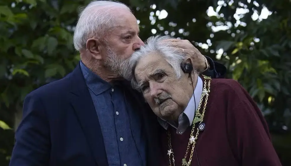 Lula durante visita a Mujica, em dezembro de 2024. Foto: Divulgação