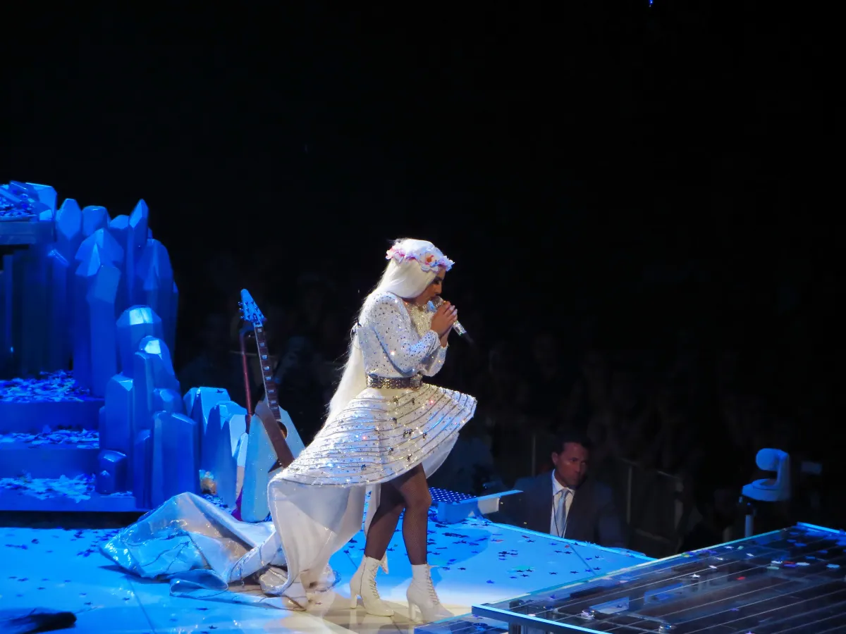 Lady Gaga fecha Copacabana neste sábado