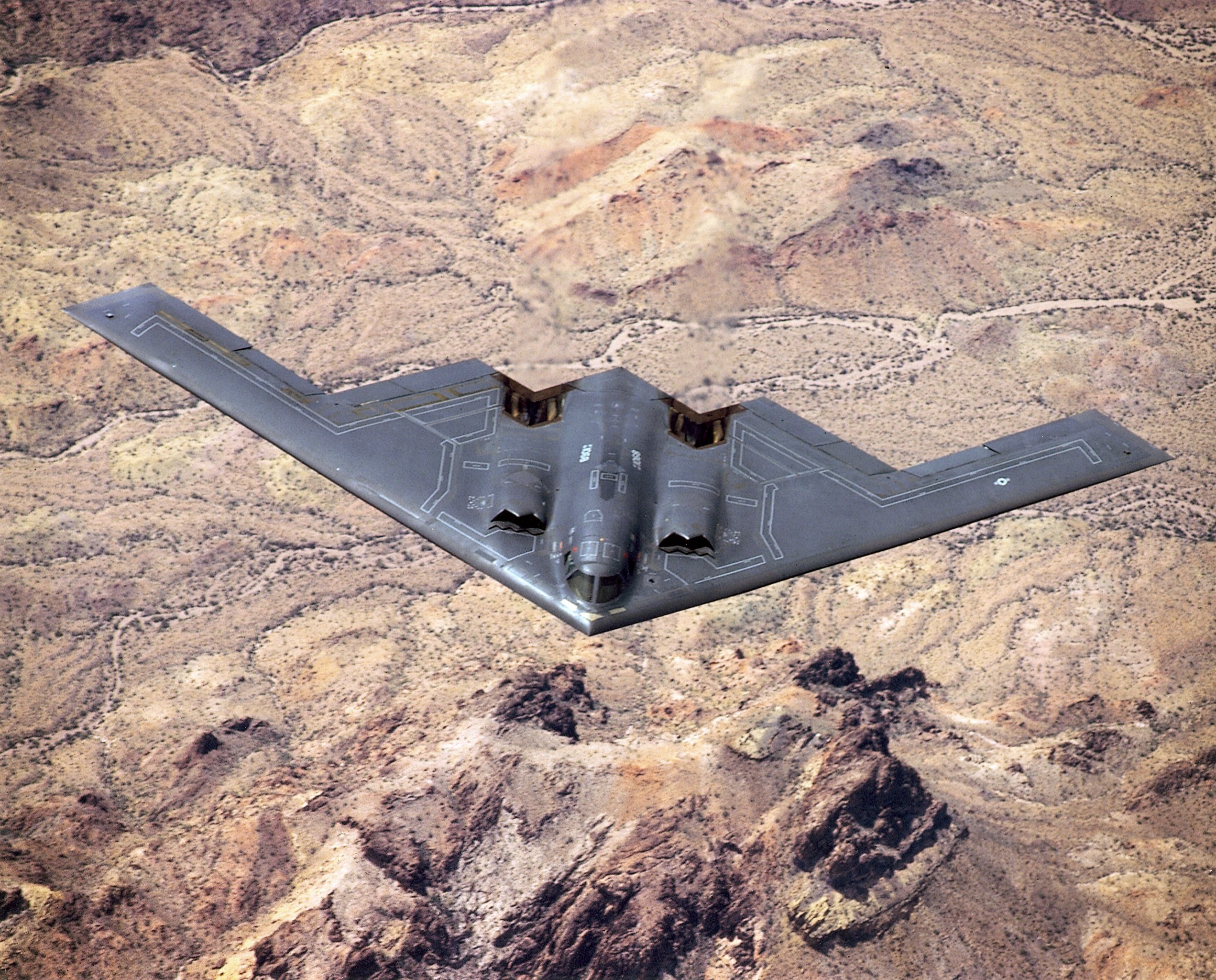EUA usam bombardeiros B-2 para atacar alvos nucleares no Irã