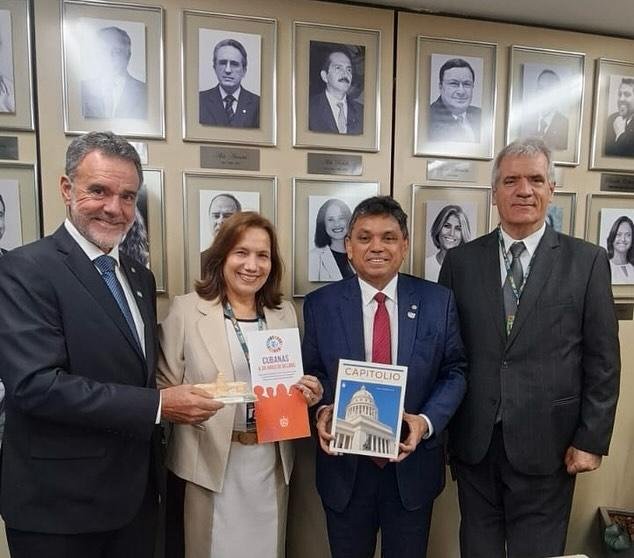 Deputados do PCdoB recebem comitiva de Cuba em Brasília e reafirmam apoio político ao regime durante Fórum dos BRICS.