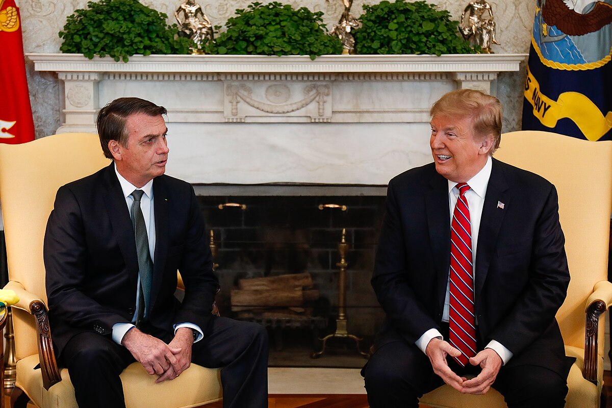 Bolsonaro e Trump fazem todos os setores do Brasil pagarem uma conta cara por crimes que eles cometeram