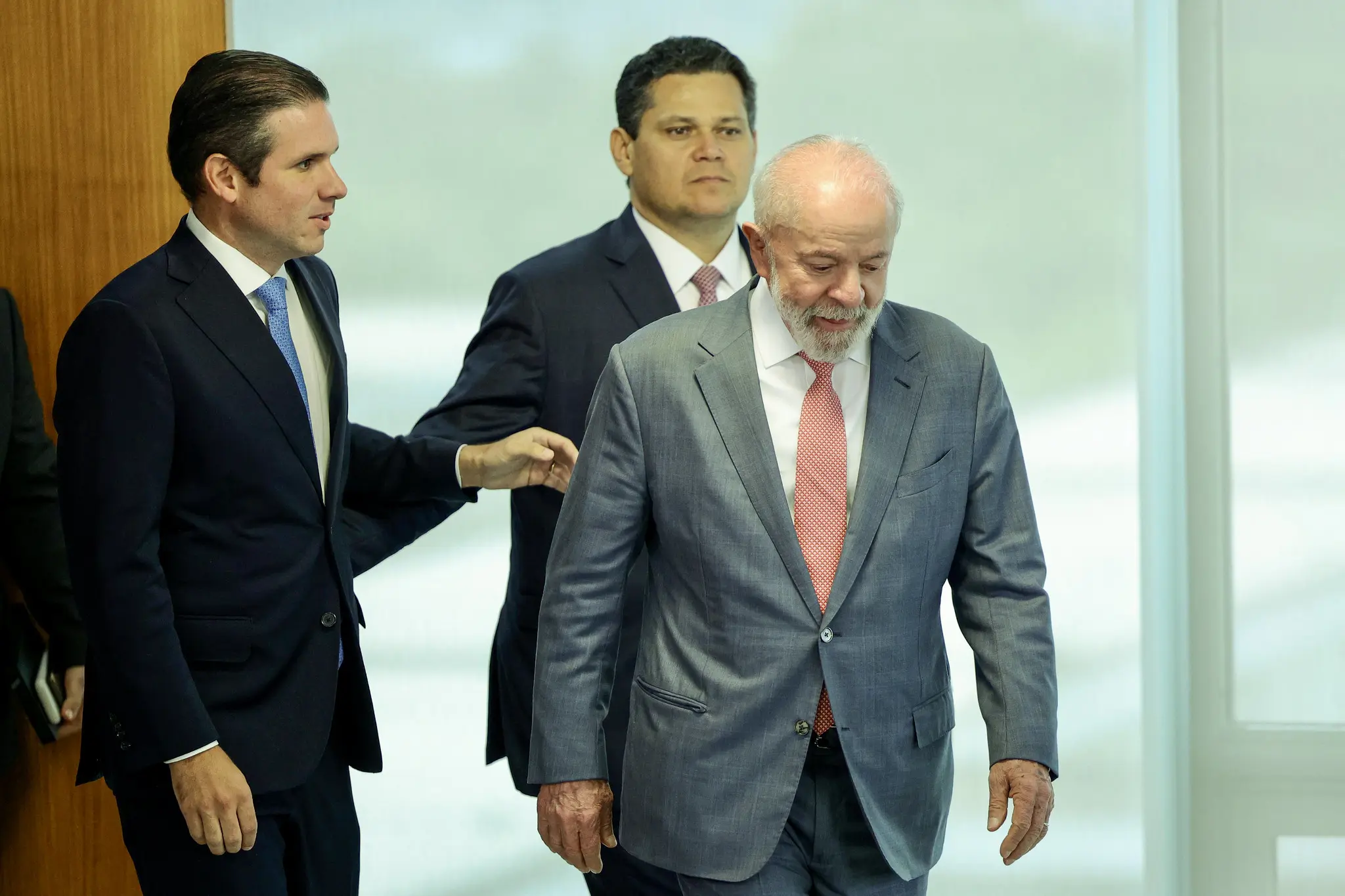 O presidente Lula e o os presidente da Câmara, Hugo Motta, e do Senado, Davi Alcolumbre. Foto: Fabio Rodrigues-Pozzebom/Agência Brasil