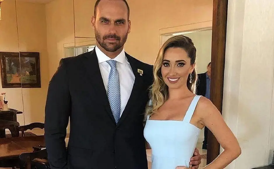 STF bloqueia contas de Heloísa Bolsonaro, diz Eduardo