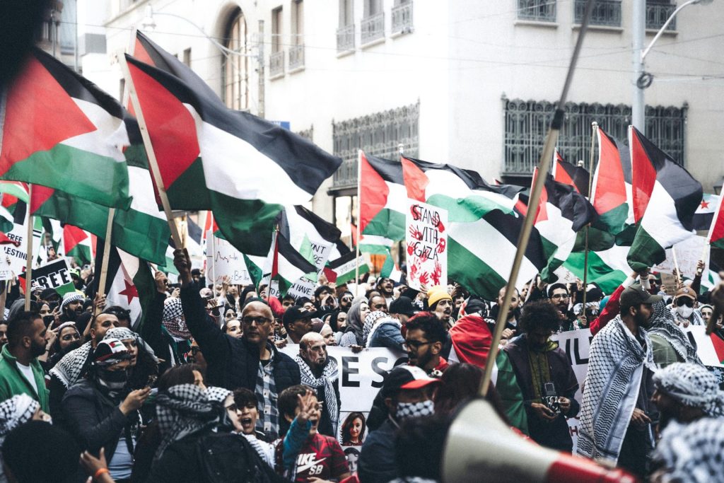 Relatório denuncia empresas que lucraram com o genocídio de Israel em Gaza