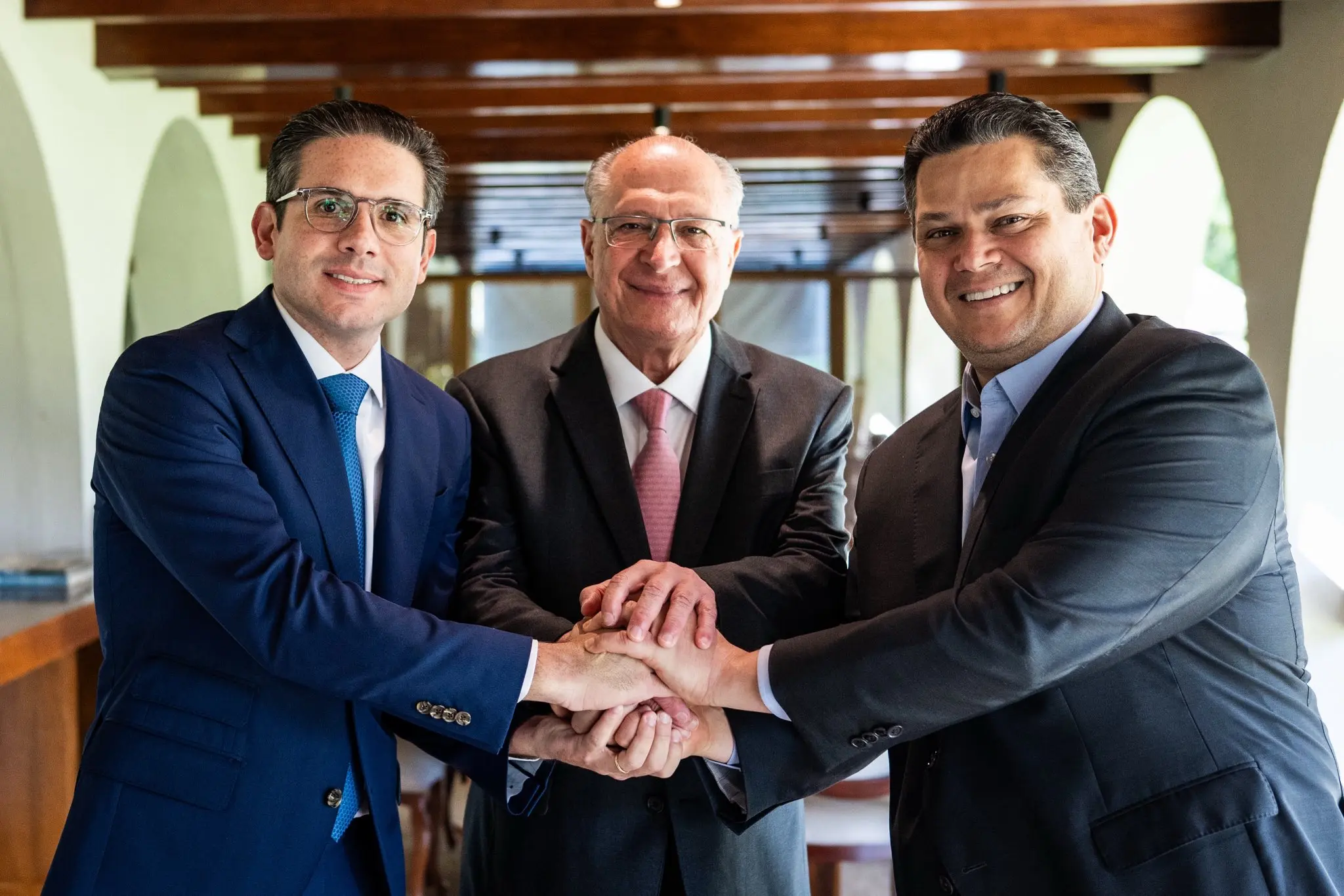 Hugo Motta, presidente da Câmara, Geraldo Alckmin, vice-presidente do Brasil, e Davi Alcolumbre, presidente do Senado. Foto: reprodução