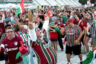 Lazuli Partners planeja investir R$ 6 bilhões na SAF do Fluminense, com foco em reforços e modernização do CT de Xerém, decisão pendente de aprovação dos sócios.