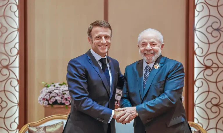 Os presidentes da França, Emmanuel Macron, e do Brasil, Lula. Foto: Ricardo Stuckert/PR