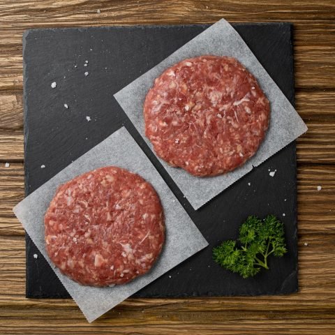 Entidade americana pede fim do tarifaço e alerta: EUA dependem da carne brasileira para hambúrgueres