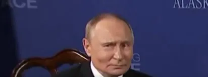 Vladimir Putin, no encontro com Trump no Alasa | Crédito: Reprodução / X