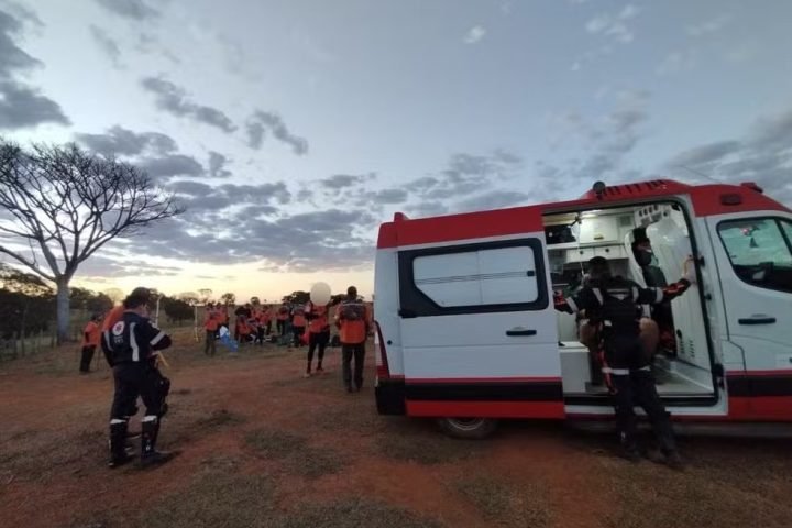 Samu participa do resgate de Legendários em Goiás — Foto: Divulgação/Secom Caldas Novas