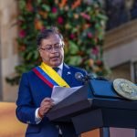 Gustavo Petro nega existência do Cartel de los Soles e critica ofensiva dos EUA contra Nicolás Maduro