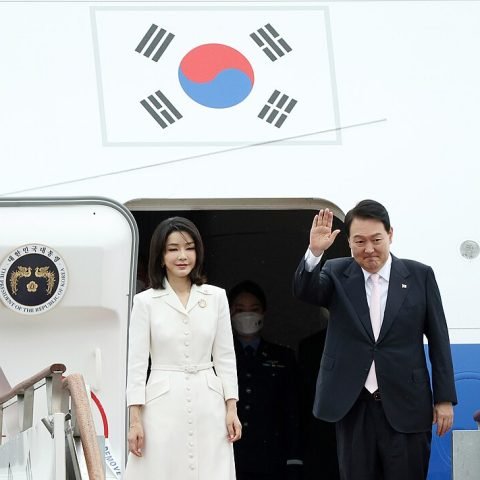 Yoon Suk Yeol e a primeira-dama Kim Keon Hee