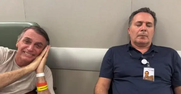 Soluçando, Bolsonaro pede a Moraes para sair de casa para fazer exames | Diário Carioca O ex-presidente Jair Bolsonaro e Cláudio Birolini, médico responsável por sua última cirurgia. Foto: Reprodução