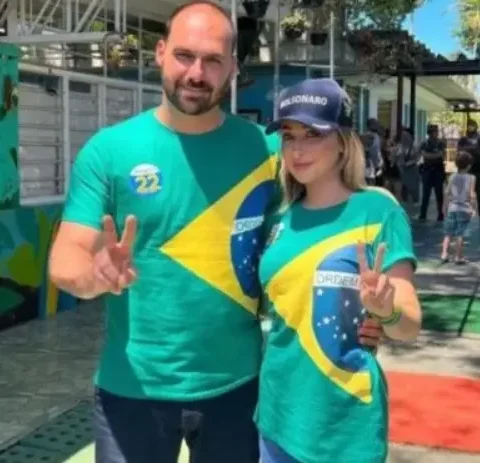 O deputado federal Eduardo Bolsonaro e sua esposa, Heloísa. Foto: Divulgação